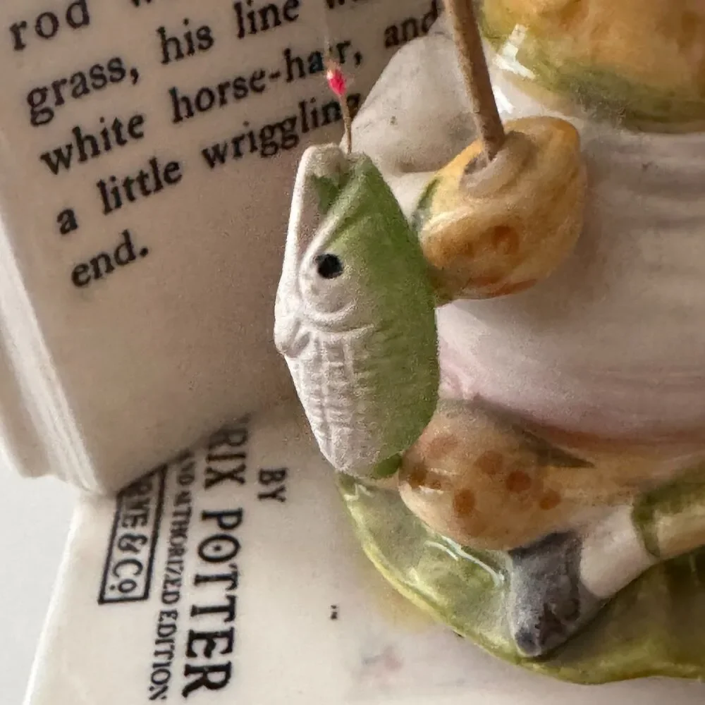 1985 Beatrix Potter Rotating Music Box Jeremy Fisher Frog Fishing Schmid